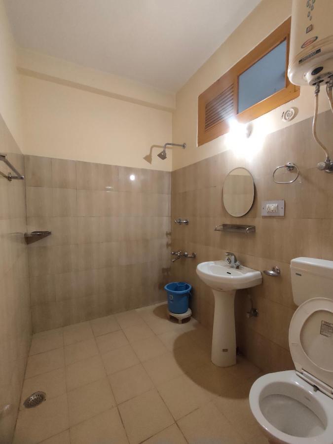 Hotel Anupam By Mid Orchard, קאסול מראה חיצוני תמונה