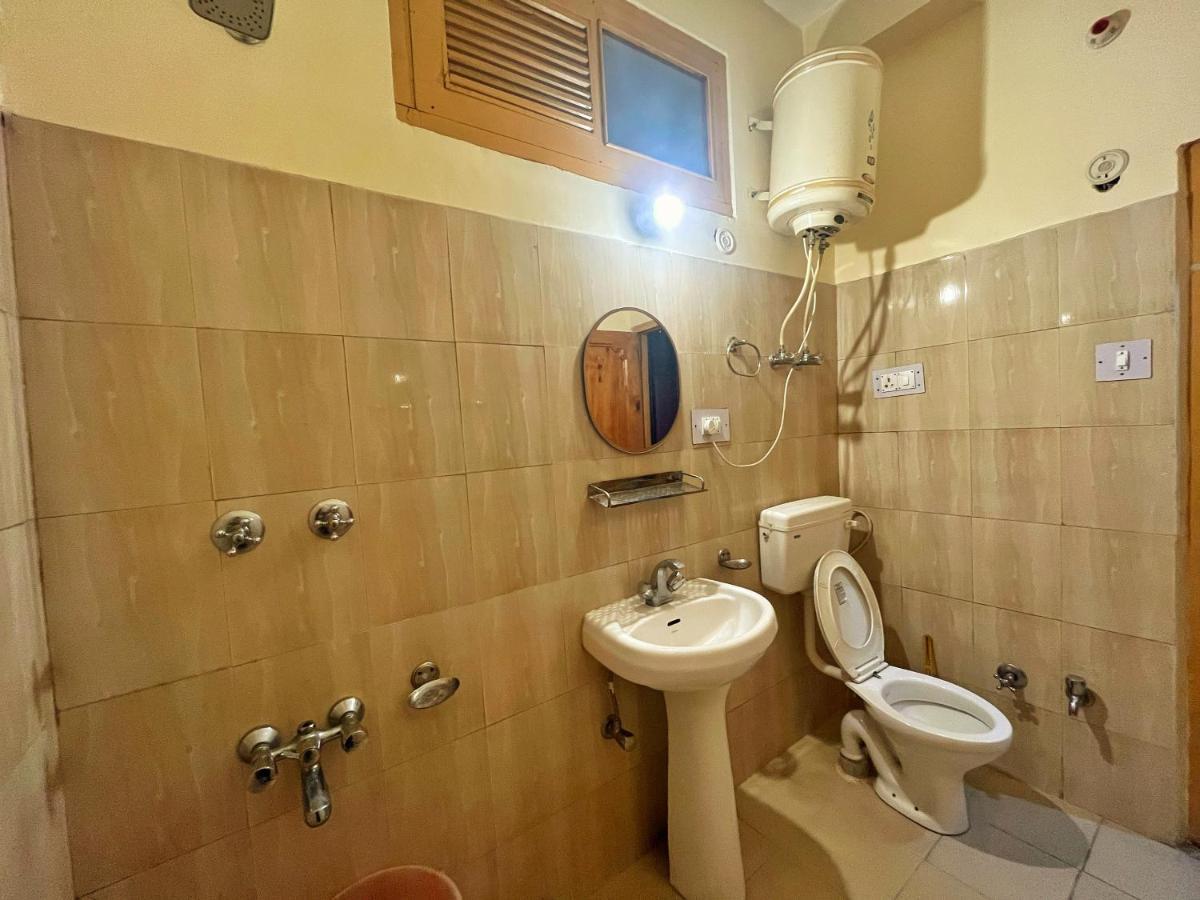 Hotel Anupam By Mid Orchard, קאסול מראה חיצוני תמונה