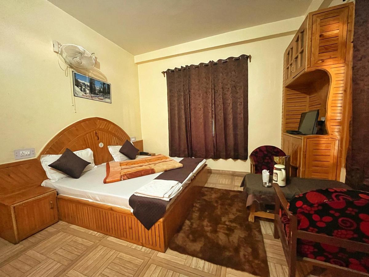 Hotel Anupam By Mid Orchard, קאסול מראה חיצוני תמונה